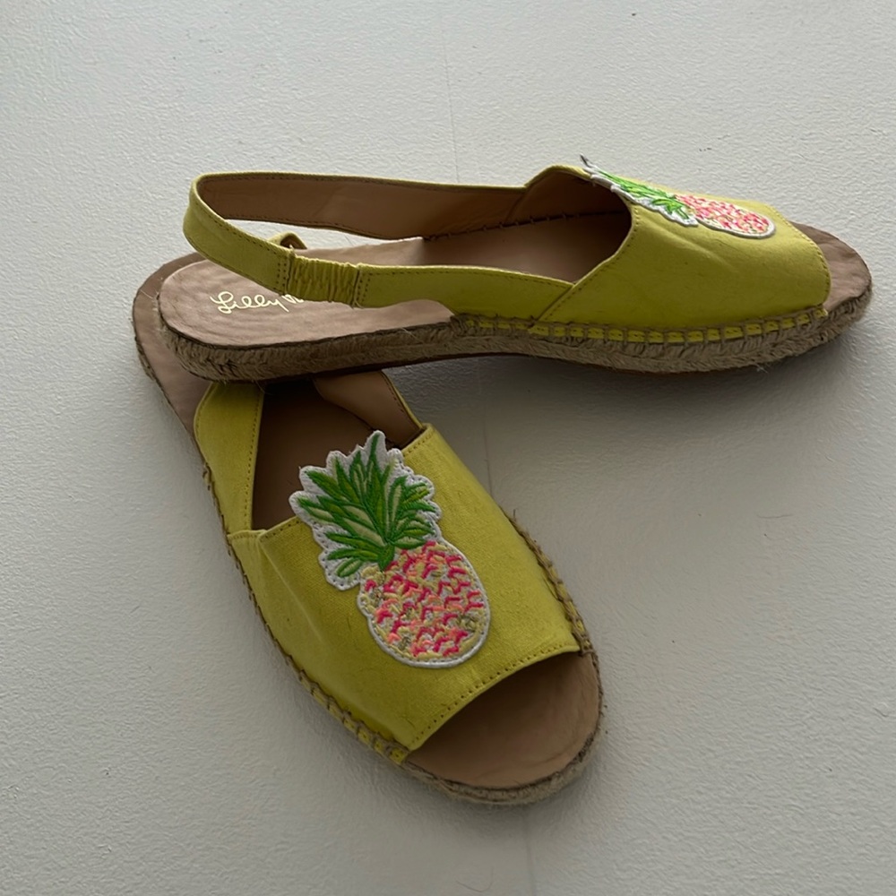 Women's Size 8.5 Lilly Pulitzer shoes